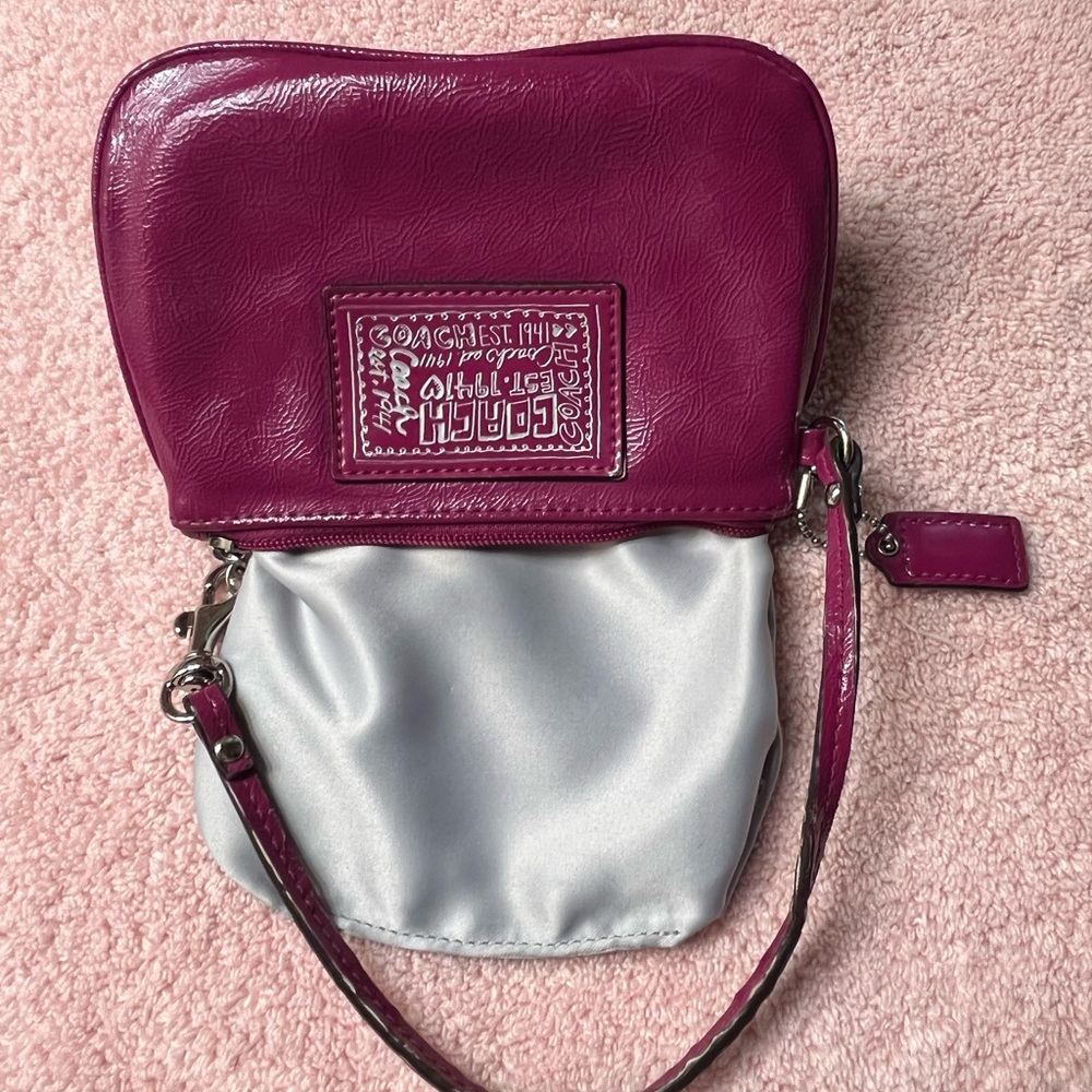 Coach
Poppy Plum/Purple Patent Leather Wristlet - Picture 6 of 7